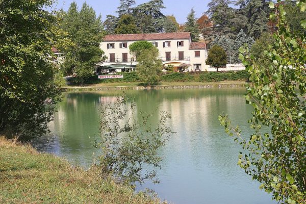 HOSTELLERIE DU LAC