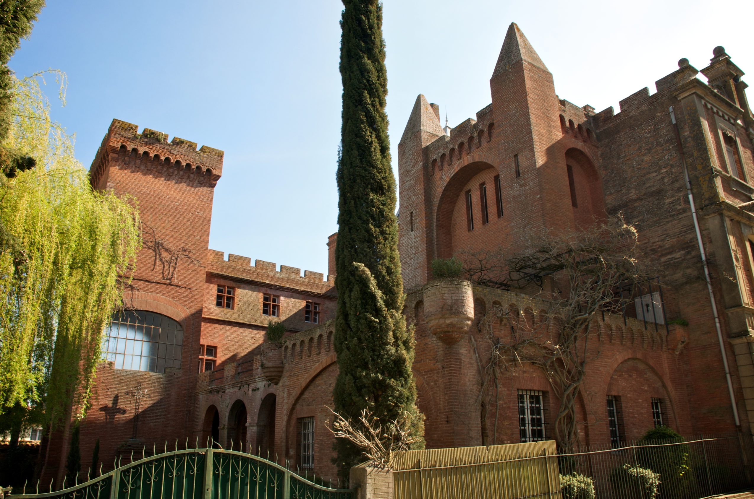 L'Isle-Jourdain Château de Panat - façade