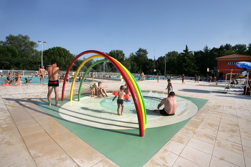 Piscine L'Isle-Jourdain/photo Yves Sénécal Piscine Gascogne Toulousaine