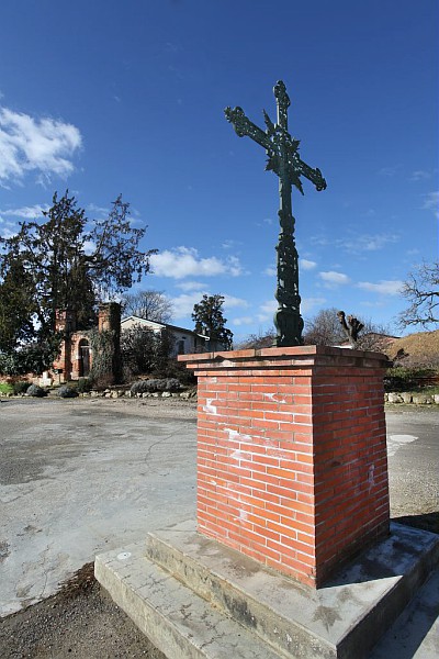 Croix en fer forgé de Lias