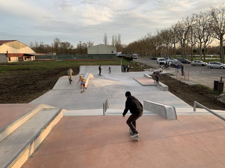 Skate parc L'Isle-Jourdain