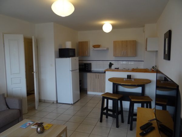 APPARTEMENT MEUBLÉ TOUT CONFORT